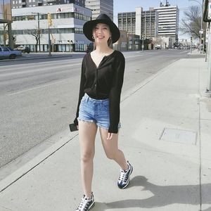 Meet your Posher, Kim